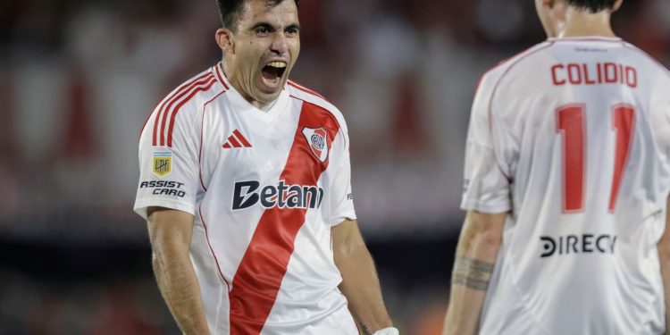 Video: El bombazo de Acuña para su primer gol en River