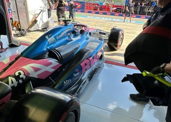 Video: el trabajo contrarreloj de los mecánicos de Alpine para arreglar el auto de Colapinto