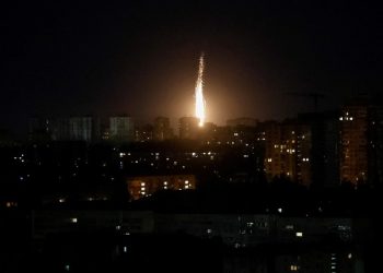 Kiev fue blanco de un brutal ataque masivo ruso con drones y misiles en medio de un histórico canje de prisioneros