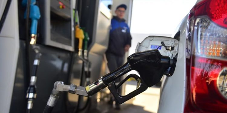 El Gobierno actualiza impuestos a los combustibles y anticipan nuevas subas en nafta y gasoil