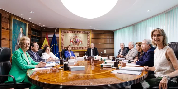 Pumpido avala hoy la amnistía y somete la Constitución al Parlamento