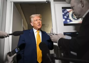 Trump confirma que Irán avisó antes del ataque contra la base en Qatar y califica la ofensiva como “muy débil”