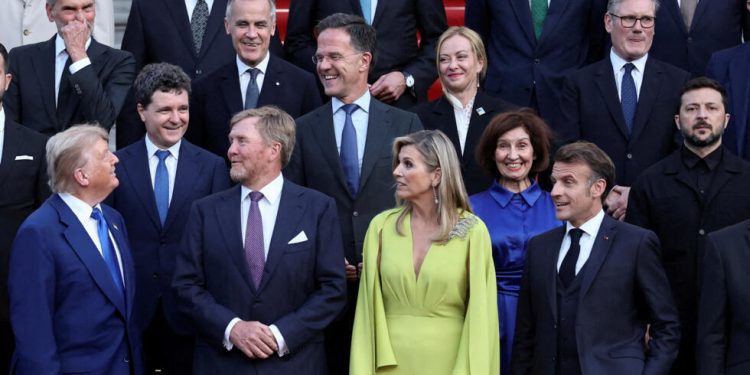 Trump celebra acuerdo en la OTAN para elevar gasto en defensa al 5 % del PIB y cuestiona garantías de la alianza