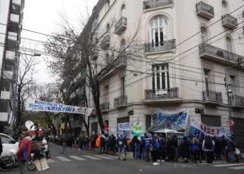 La Justicia informó a Cristina Kirchner los fundamentos y condiciones de su detención domiciliaria: Tobillera, balcón, custodia y visitantes