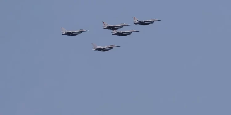 Israel intensifica su ofensiva y destruye fabrica de centrifugadoras y nuclear programa balístico clave en Irán. Cuadro de situación.