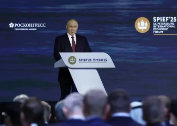 Putin afirma que “todo lo de Ucrania nos pertenece” y admite avances militares en Sumy