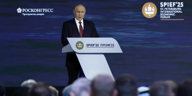 Putin afirma que “todo lo de Ucrania nos pertenece” y admite avances militares en Sumy