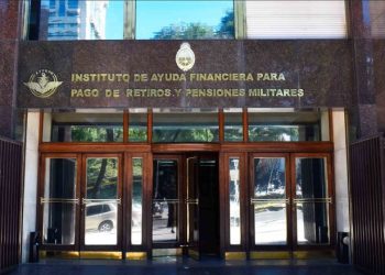 Francisco Adorni, hermano del vocero presidencial, asume la conducción del IAF, la caja previsional de las FFAA