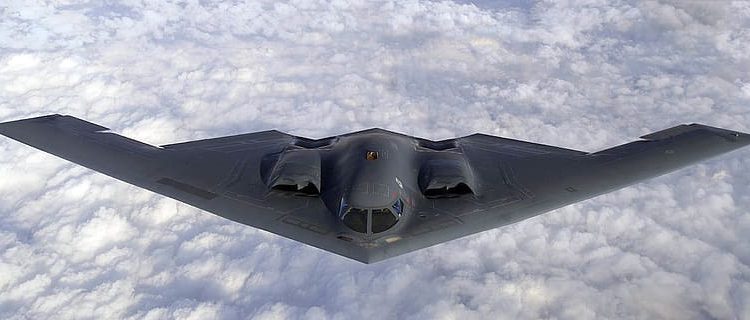 Como fue la Operación Martillo de Medianoche que EE.UU. ejecutó sobre Irán con bombarderos B-2, misiles y 14 bombas de 14 mil kilos, entre otras.