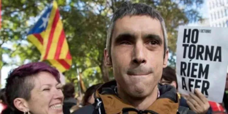 La Fiscalía defiende la actuación de los cuatro policías acusados de mutilar a Roger Español el 1-O y pide su absolución