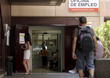 Así es la ayuda de 480 euros que pueden cobrar los mayores de 52 años en España si cumplen estos requisitos