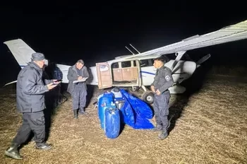 Abandonaron una avioneta con antena Starlink y más de 30 mil dólares en Santa Fe. Burló al operativo Roca en el norte argentino