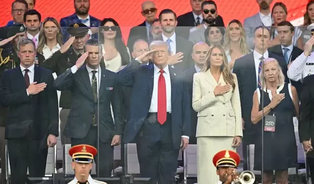 Donald Trump encabezó un impactante e histórico desfile militar en Washington por el Día del Ejército y en pleno enfrentamieto Irán-Israel