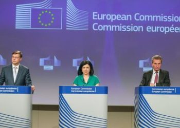 Bruselas saca a Gibraltar y Panamá de su lista de países con riesgo de blanqueo