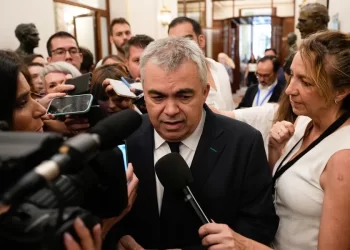 Santos Cerdán renuncia a sus cargos en el PSOE y al escaño tras ser vinculado a presunto caso de corrupción