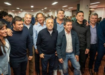 Cornejo impone su postura ante Petri en la disputa por las candidaturas radicales