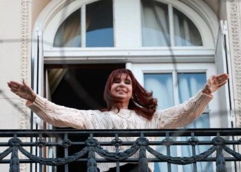 Cristina Kirchner criticó las restricciones judiciales a su régimen de visitas