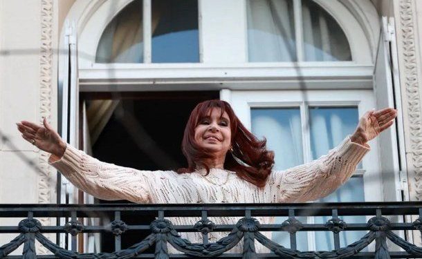 Cristina Kirchner criticó las restricciones judiciales a su régimen de visitas
