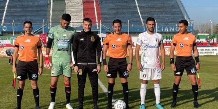 Deportivo Armenio rescató un empate y estiró su mal momento