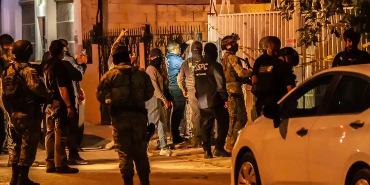 Descubren sofisticado ‘narcotúnel’ de casi 1 km bajo cuartel de la Guardia Nacional en Tijuana con salida a California