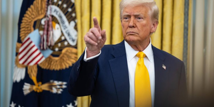 Trump pone fecha a su decisión: en dos semanas definirá si EE.UU. entra en guerra contra Irán