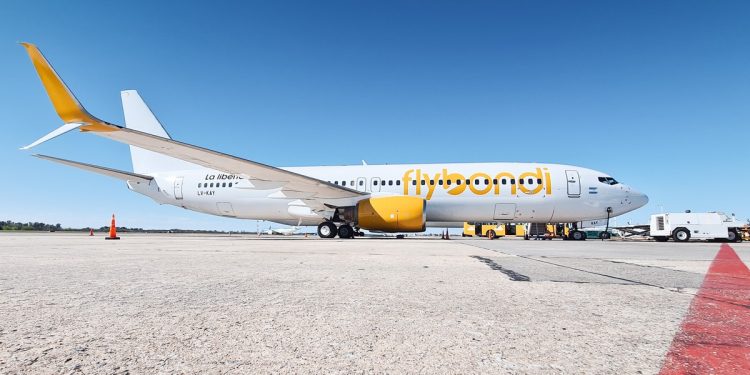 El nuevo dueño de Flybondi tiene una empresa que hace lobby para la SIDE