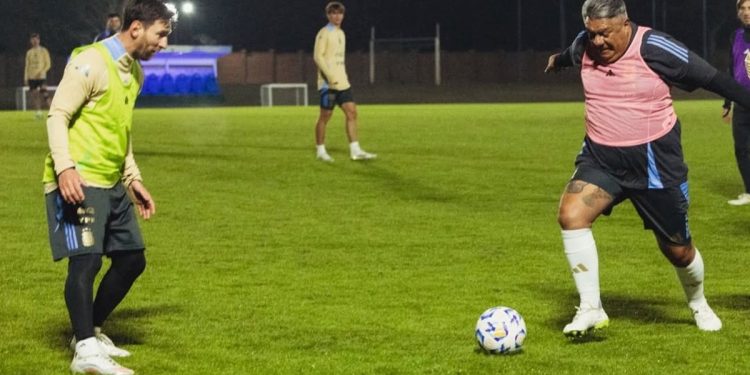 El posteo del Chiqui Tapia, gambeteándolo a Messi: “Listos para cerrar la doble fecha FIFA”