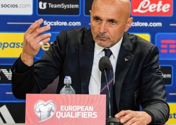 En Italia temen por una tercera ausencia mundialista y podría quedarse sin DT