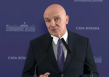 Video: Espert insultó a Florencia Kirchner, fue abucheado y se retiró escoltado