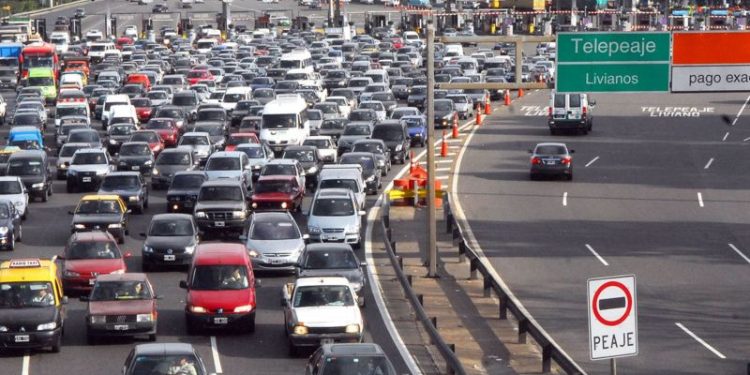 La peor noticia para conductores: la autopista que era gratis ahora comenzará a cobrar un costoso peaje