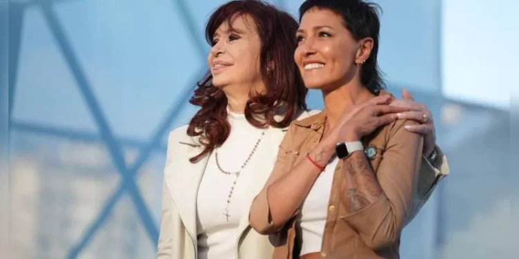 La Cámpora tensiona con Kicillof y exige respetar la conducción de Cristina Kirchner en el armado electoral
