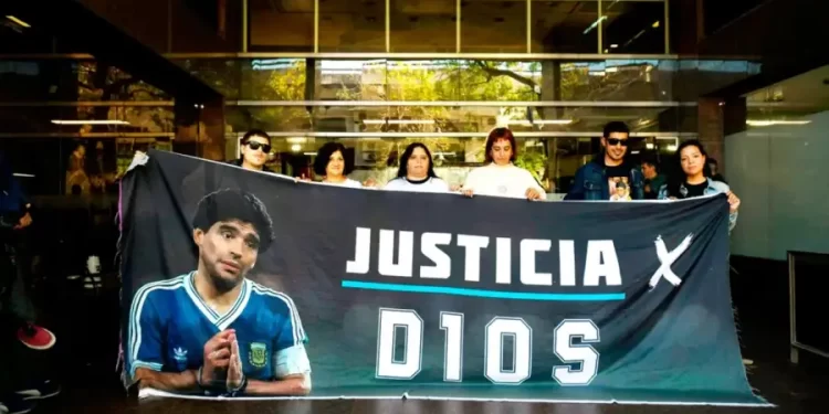 Piden investigar a Makintach y a los otros dos jueces del caso Maradona por el documental