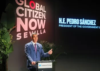 Sánchez adopta un perfil bajo con Trump en el arranque de la cumbre de financiación al desarrollo