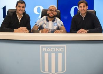 Se va Salas, pero Racing presentó a sus refuerzos
