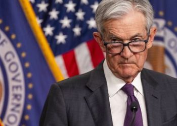 Trump llama “imbécil” a Powell e insiste en que la Fed debe rebajar los tipos