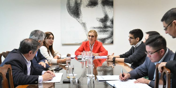 Tucumán aprobó una ley que garantiza la “desconexión digital” de los docentes