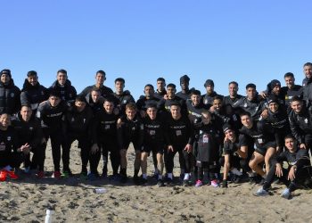 Vuelve la disciplina de Riestra: entrenamiento a las tres de la mañana