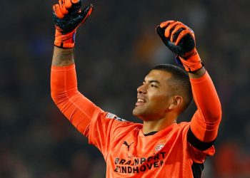 Walter Benítez podría llegar gratis a la Premier League: cuál es el club que se lo quiere llevar