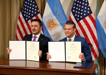 Polémica por la compra de blindados Stryker que realizó Petri: el Ejército cuestiona la decisión. Podriamos haber tenido mejor negociación