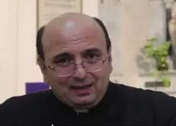 Israel investiga el ataque a la única iglesia católica de Gaza deja muertos y heridos, entre ellos el sacerdote argentino Romanelli