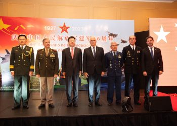 China celebró el aniversario del Ejército Popular de Liberación con fuerte presencia militar argentina