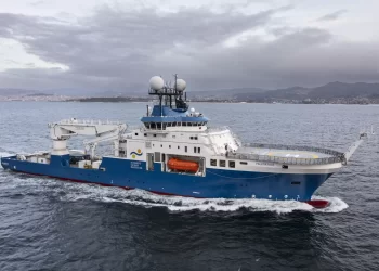 Buque R/V Falkor Too, vinculado a Reino Unido, opera en aguas argentinas frente a Mar del Plata en medio de cuestionamientos sobre seguridad