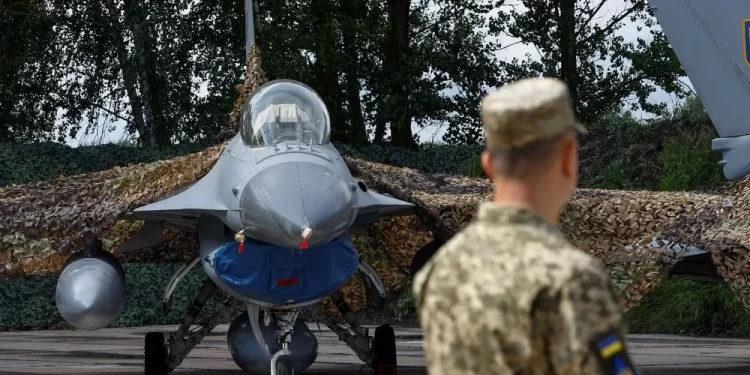 Ucrania detiene a piloto instructor por espiar para Rusia y revelar secretos de F-16