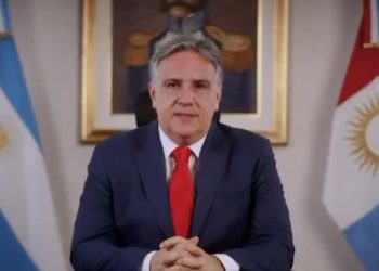 Llaryora aumenta 84% la jubilación mínima provincial con fondos transferidos por Nación