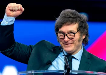 La Libertad Avanza lidera la intención de voto y crece el alerta por el ausentismo electoral