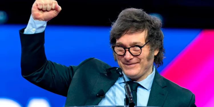 La Libertad Avanza lidera la intención de voto y crece el alerta por el ausentismo electoral