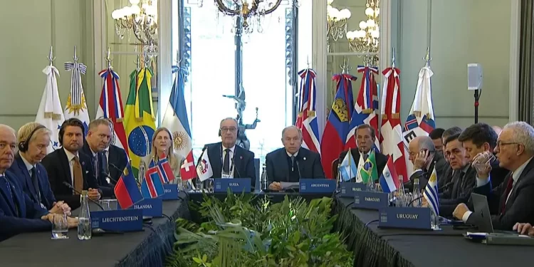 Positivo: Mercosur y EFTA anunciaron un acuerdo de libre comercio que abarcará a 300 millones de personas