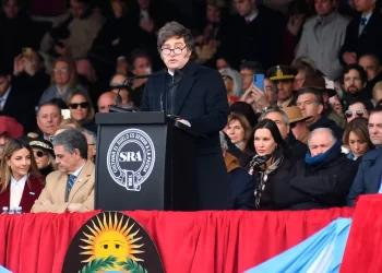 Sociedad Rural aplaude veto de Milei al aumento de $22.000 pesos en las jubilaciones tras celebrar baja de retenciones