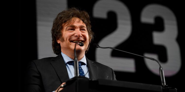 La Libertad Avanza duplica en intención de voto juvenil a Unión por la Patria, según nueva encuesta