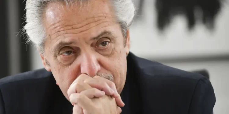 Cínico, caradura y falsafaz: Alberto Fernández, procesado por corrupción, acusa a la Justicia de perseguirlo “por ser peronista”